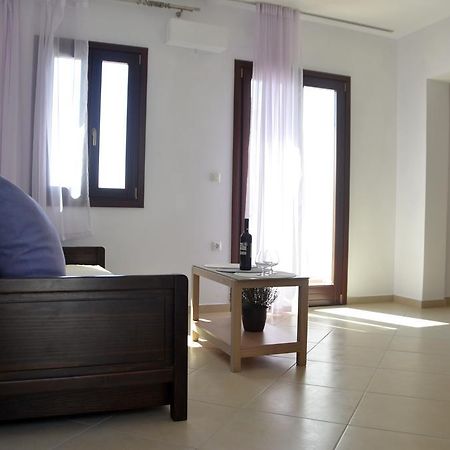 Alex Mike Apartman Ajía Ána Kültér fotó