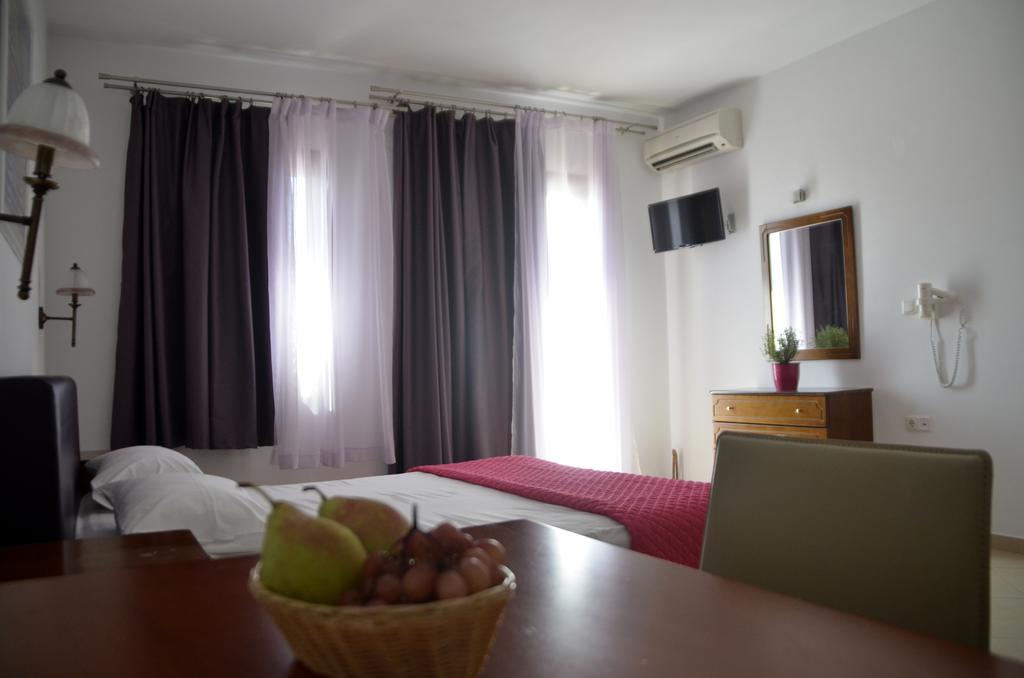 Alex Mike Apartman Ajía Ána Kültér fotó