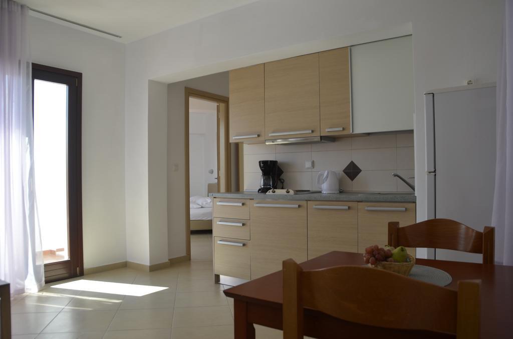 Alex Mike Apartman Ajía Ána Kültér fotó